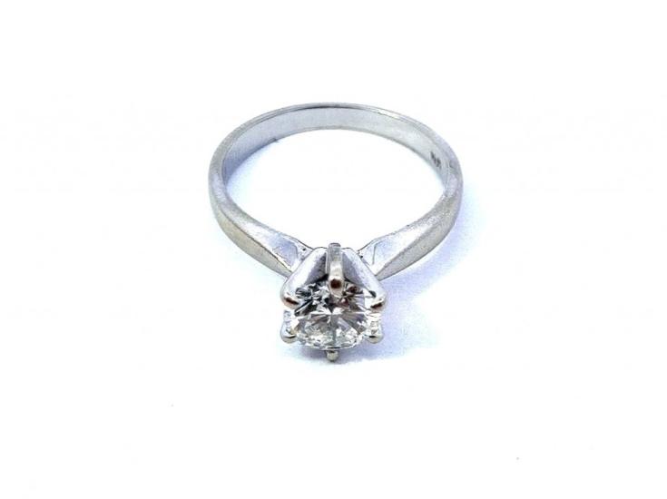 Zlatý prsten s briliantem 1,01 ct, vel. 52