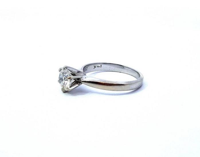 Zlatý prsten s briliantem 1,01 ct, vel. 52