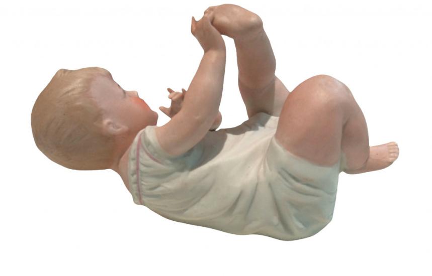 Porcelánové piano baby V.