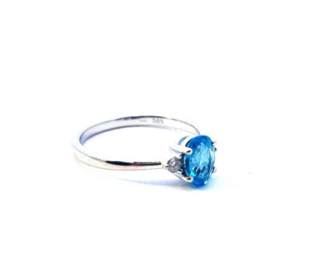 Zlatý prsten s topazem a diamanty vel. 54