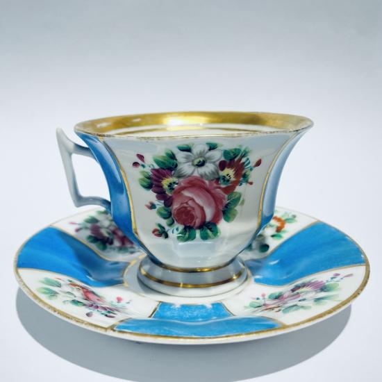 Porcelánový hrníček s podšálkem - modrý