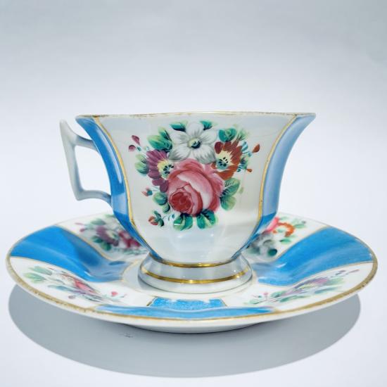 Porcelánový hrníček s podšálkem - modrý