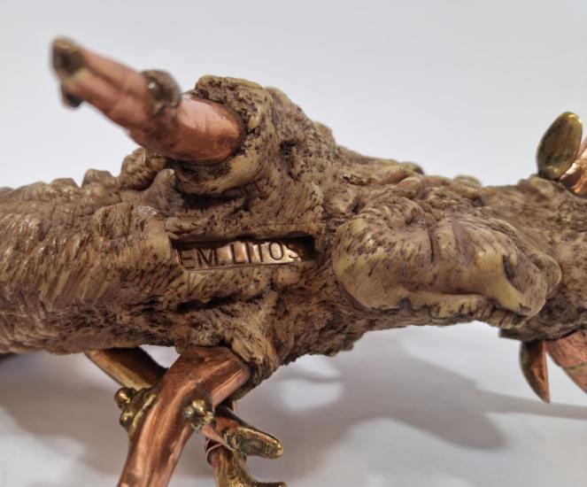 Býk a zlatá postava