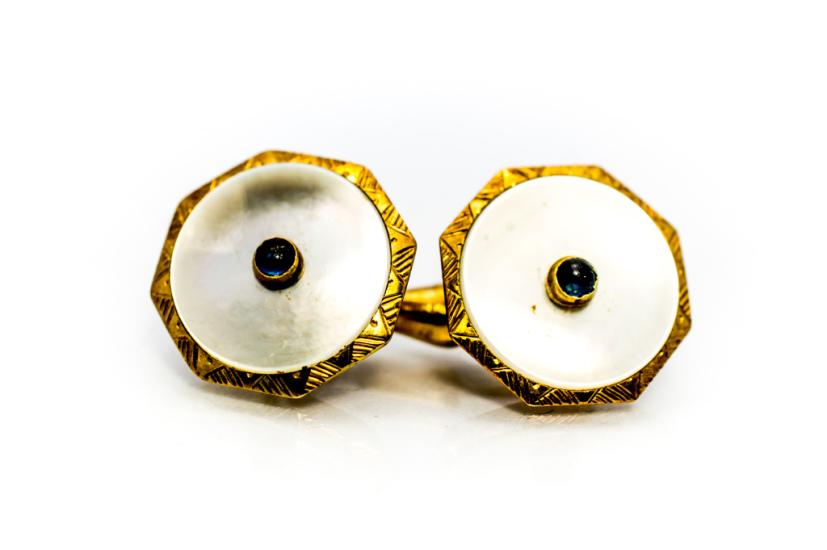 Manžetové knoflíky ve zlatě