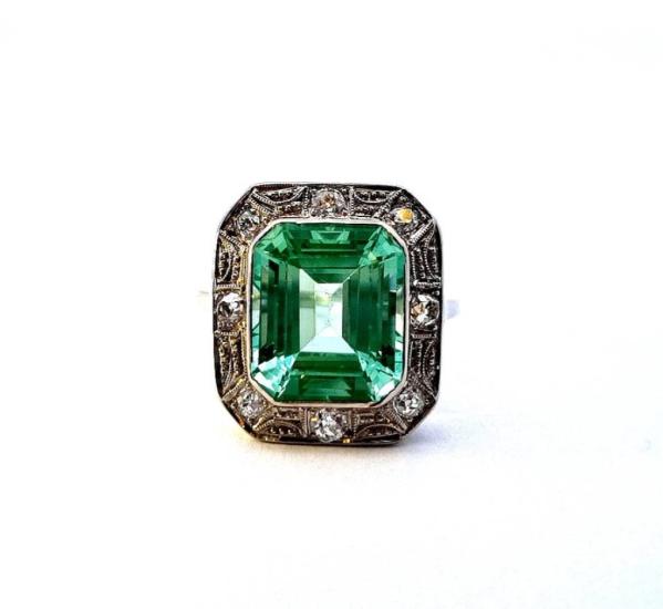 Starožitný zlatý prsten se smaragdem a diamanty, vel. 59