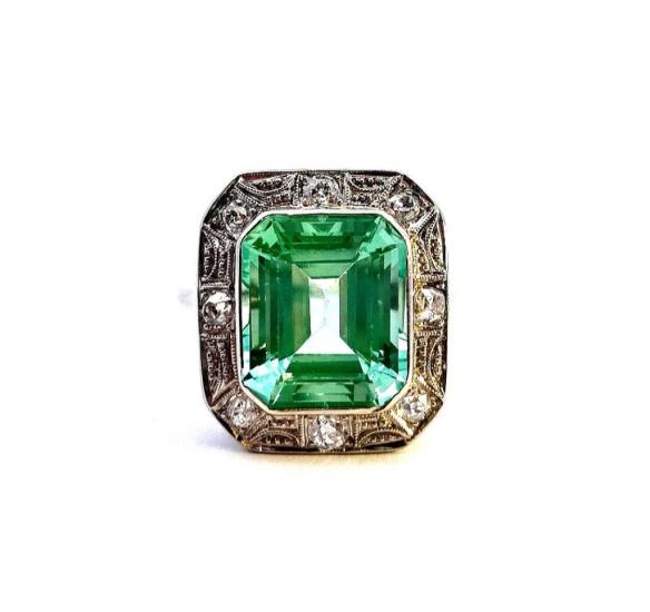 Starožitný zlatý prsten se smaragdem a diamanty, vel. 59