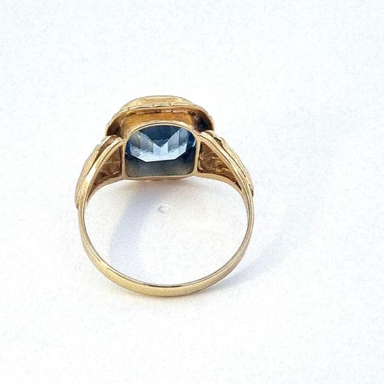 Starožitný zlatý prsten s modrým kamenem - topaz, vel. 58