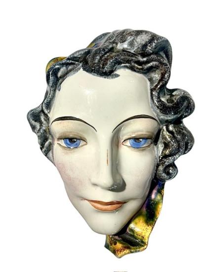 Modrooká dáma- závěsná plastika