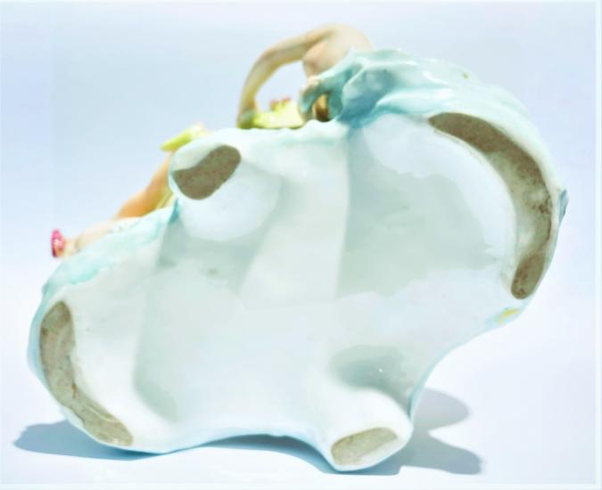 Figurální porcelánová mísa - biskvit