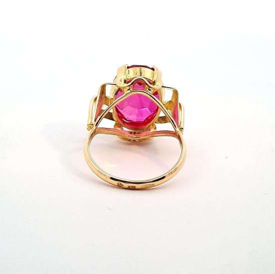 Zlatý prsten s červeným kamenem, vel. 59