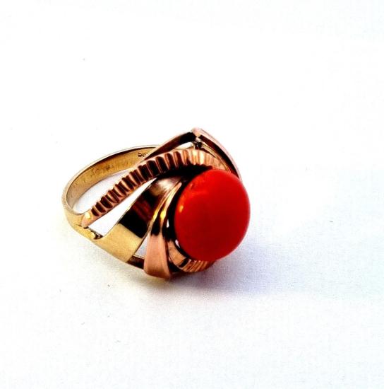Zlatý prsten s korálem, vel. 51