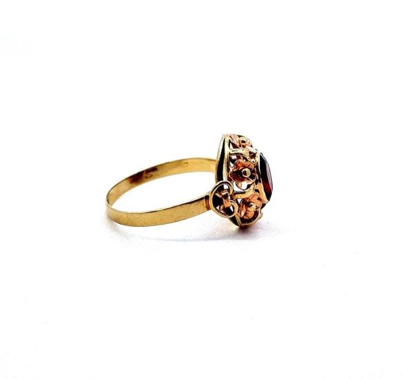 Zlatý prsten s červeným kamenem - rubín, vel. 55