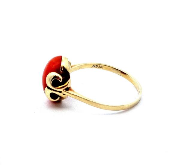 Zlatý prsten s korálem, vel. 63,5