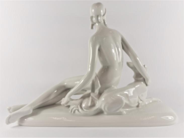Porcelánová soška art deco - žena a pes, Schliepstein