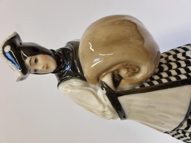Porcelánová soška Constantin Holzer - Defanti