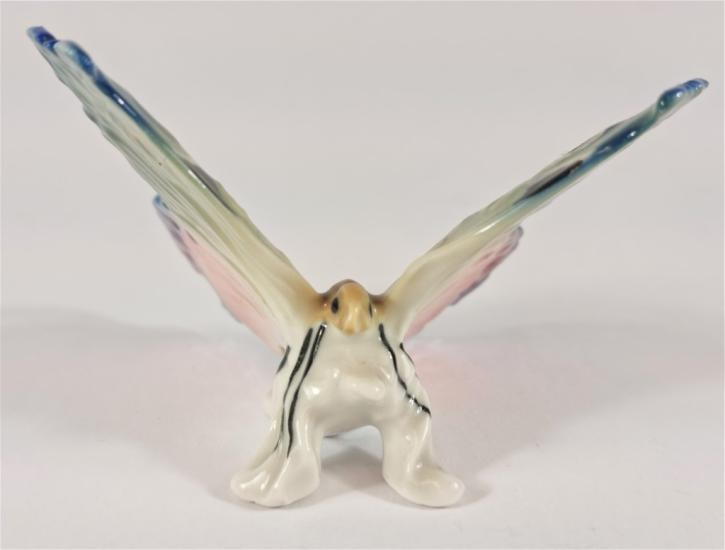 Porcelánová soška - růžovomodrý motýl