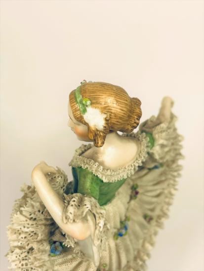 Porcelánová tanečnice II