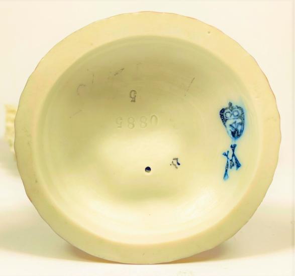 Porcelánová tanečnice II