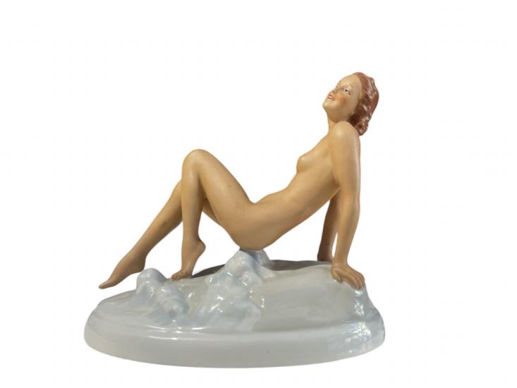 Porcelánový akt
