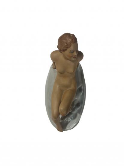 Porcelánový akt
