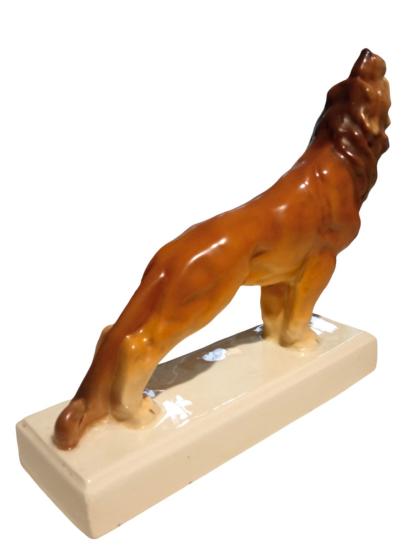 Porcelánový lev