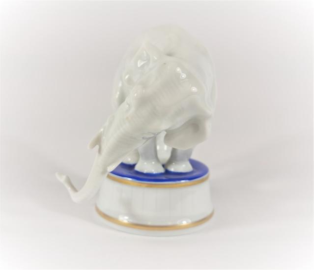 Porcelánový slon