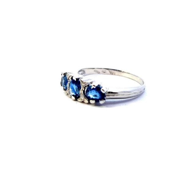 Prsten se safíry a diamanty, vel. 56