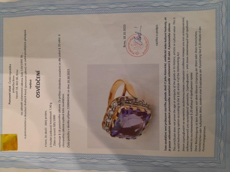 Zlatý prsten s ametystem a diamanty, vel. 56