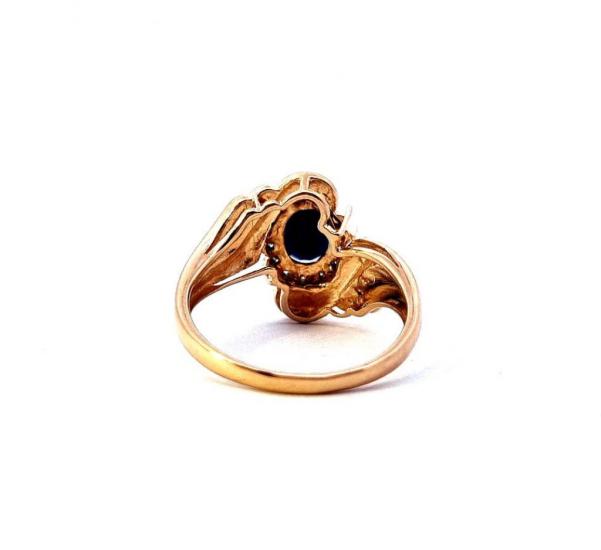 Zlatý prsten se safírem a diamanty, vel. 59