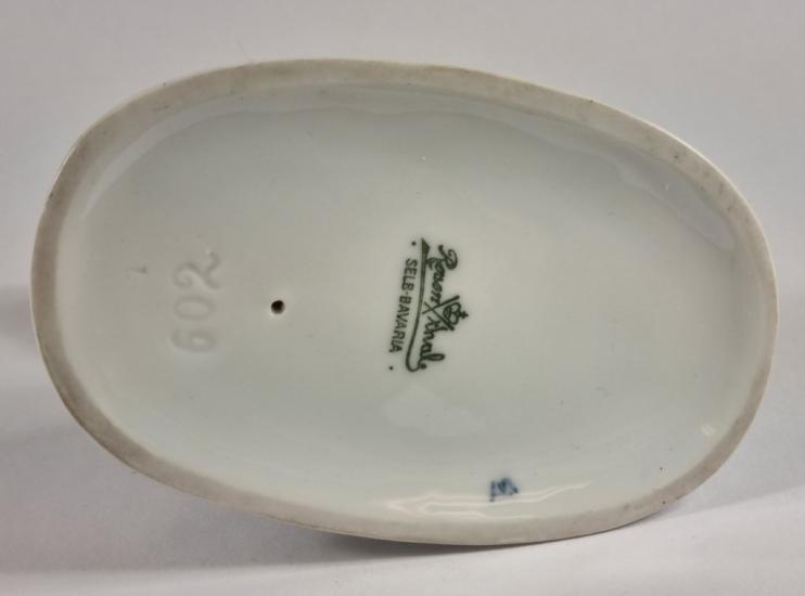 Chlapec jedoucí na šneku - Rosenthal