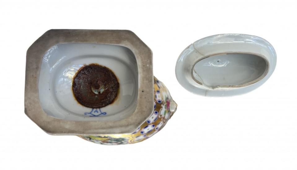 Starožitná zámecká amfora- Francie