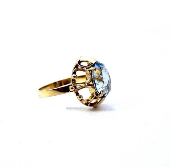 Zlatý prsten s modrým kamenem, topaz, vel. 60