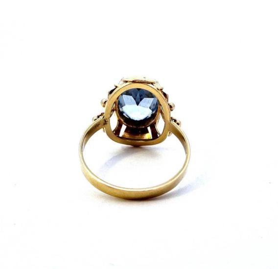 Zlatý prsten s modrým kamenem, topaz, vel. 60