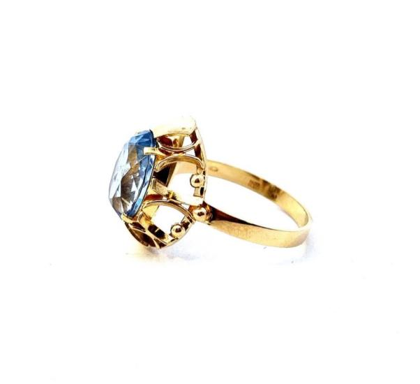 Zlatý prsten s modrým kamenem, topaz, vel. 60