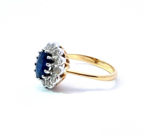 Zlatý prsten se safírem a diamanty, vel. 54,5