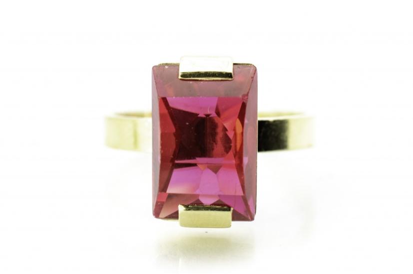 Zlatý prsten s červeným kamenem - rubín, vel. 53