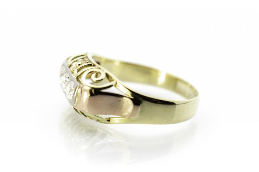 Zlatý prsten s diamanty - 0,6 ct, vel. 56