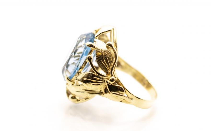 Zlatý prsten s modrým kamenem, vel. 52