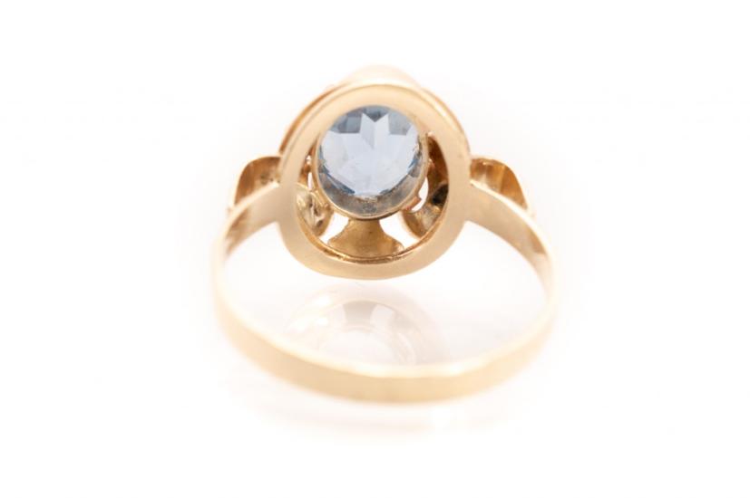 Zlatý prsten s modrým kamenem - topaz, vel. 55