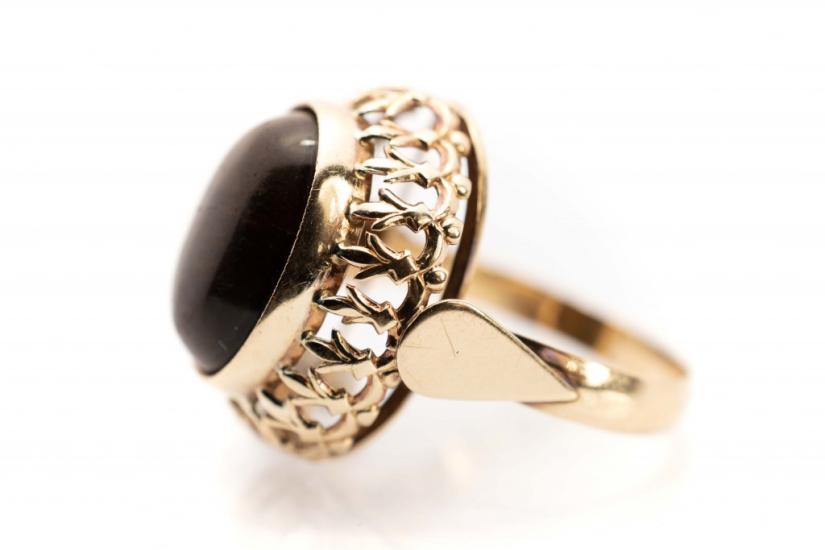 Zlatý prsten s tygřím okem, vel. 58