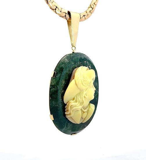 Zlatý přívěs s mechovým achátem a kamejí, 17,93 g - 1 Zlatý přívěs s mechovým achátem a kamejí, 17,93 g - 1