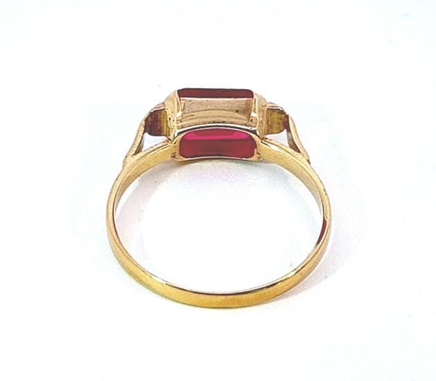 Starožitný zlatý prsten s rubínem, první republika, vel. 56 - 2 Starožitný zlatý prsten s rubínem, první republika, vel. 56 - 2