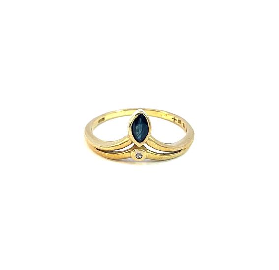 Zlatý prsten se safírem a diamantem, vel. 56 Zlatý prsten se safírem a diamantem, vel. 56