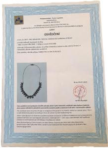 Zlatý náhrdelník se smaragdy a diamanty