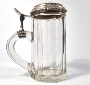 Korbel na pivo se stříbrným poklopem- 0,3 l