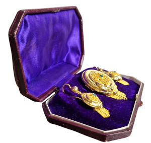 Starožitný zlatý set se smaragdy, Biedermeier