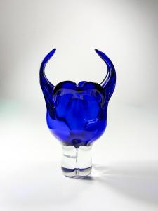 Skleněná hutní váza Roháč, 26 cm