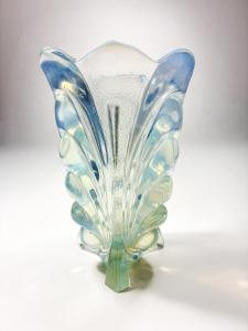 Váza z opálového skla, 19 cm