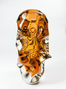Hnědá hutní váza, 20 cm