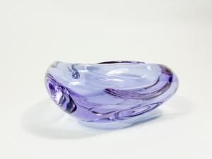 Alexandritový popelník z hutního skla, výška 6 cm